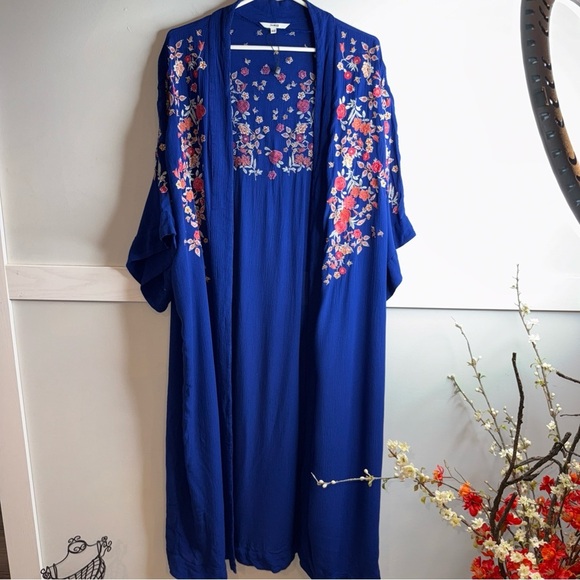 formula joven Other - Floral Embroidered Blue Kimono with embroidery.  Reminiscent of Johnny Was